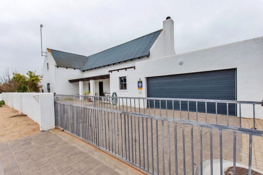 4 Bedroom Property for Sale in Velddrif Western Cape